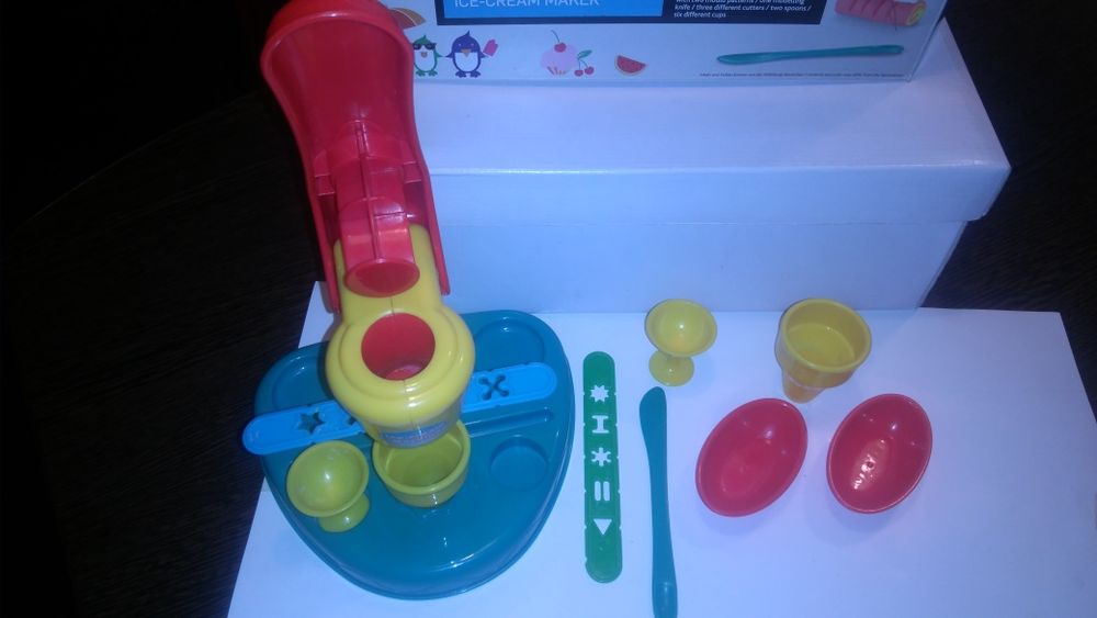 Joc plastilina - Masina de înghetata, Germania - UTILIZATA