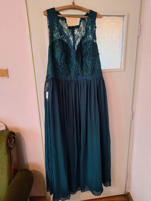 Разкошни официални рокли