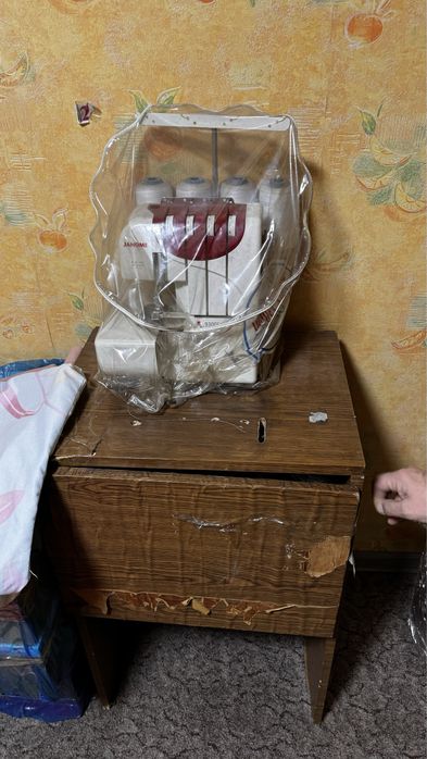 Продам Оверлок Janome 9300DX