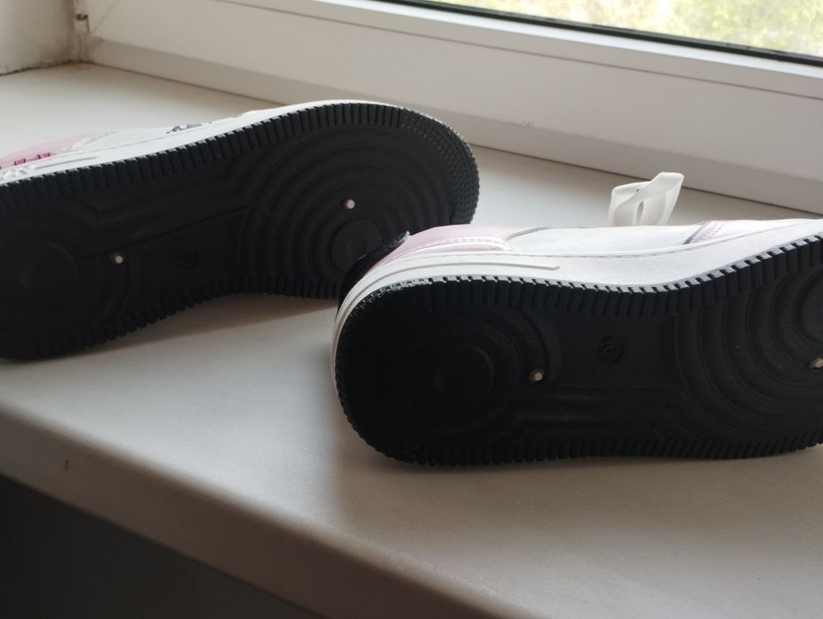 Новые Hello Kitty кроссовки 39.5разм.