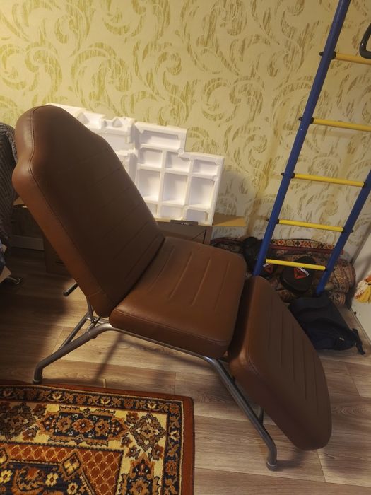 Кушетка для мастера по наращиванию ресниц, тату