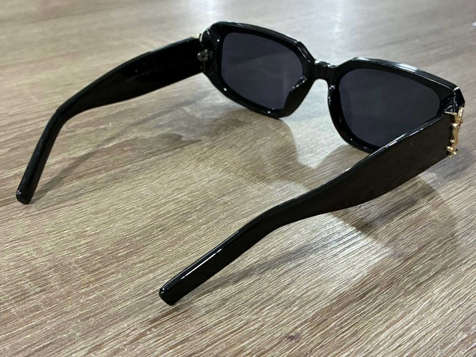 Слънчеви очила YvesSaintLaurent