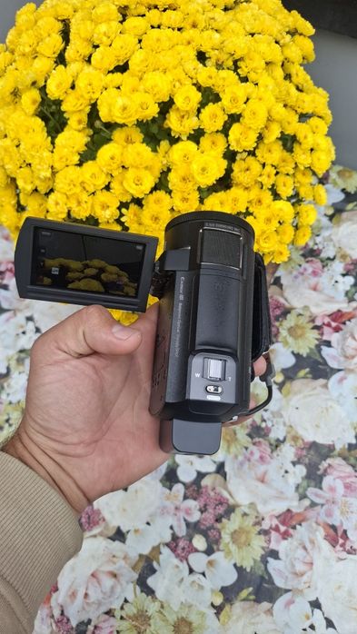 Camera videi sony ax 30/ 20.6 Mega pix . 64 Gb