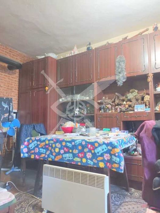 Продава се Тристаен апартамент в Карнобат - 72 кв.м за 903 €/кв.м - Снимка #1