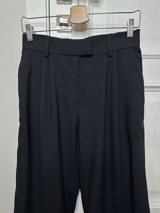 Брюки черные H&M классические