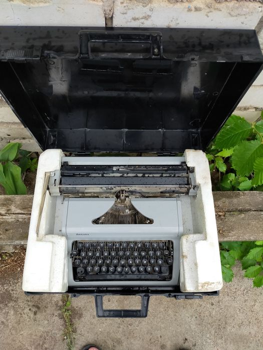 Продам печатную машинку