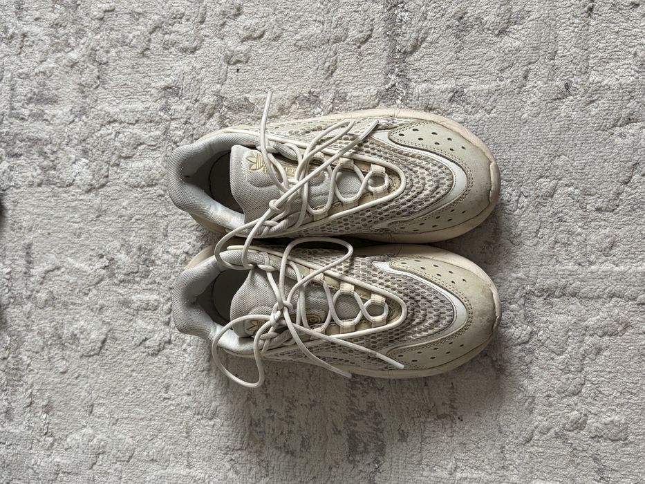 Кроссовки adidas Ozelia 'Savanna