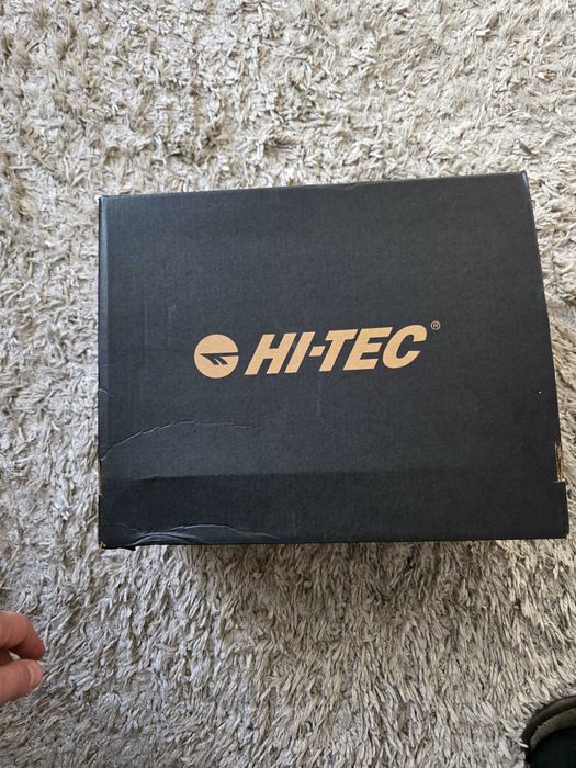 HI-TEC обувки за туризъм