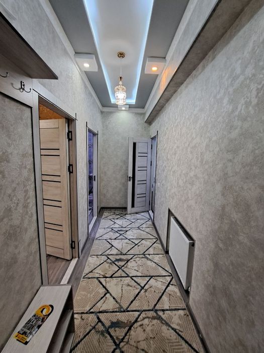 Шахар марказида жойлашган 1 хонали квартира ижарага берилади