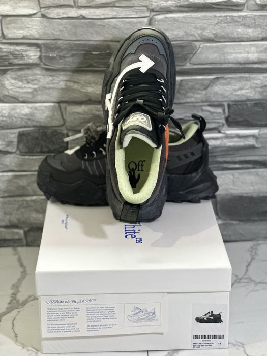 Off-White Odsy 1000 “Dark Grey” Full Box / DS