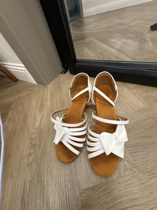 Туфли для бальных танцев