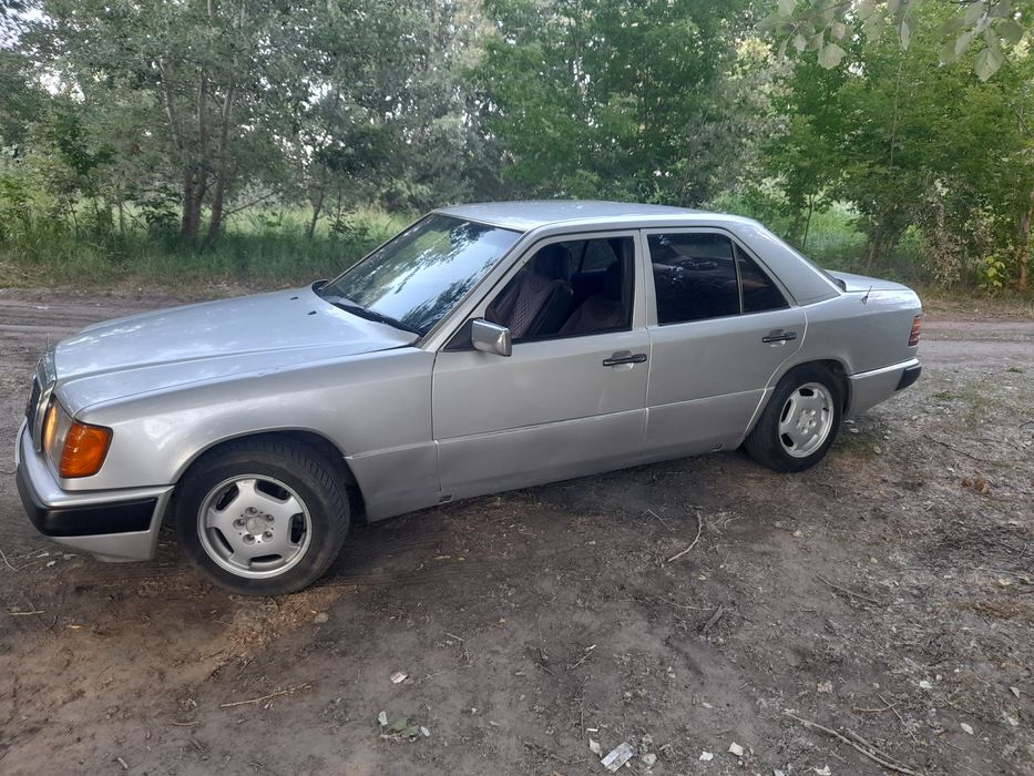Продам Мерса на корбюрвторе