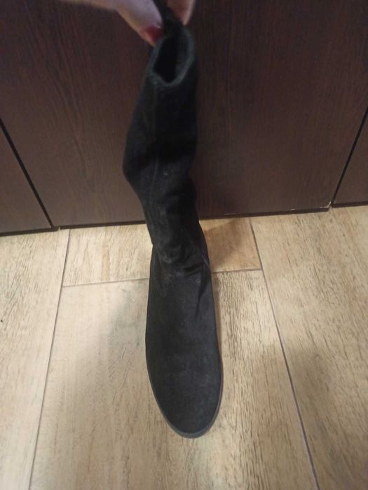 Велурени дамски ботуши