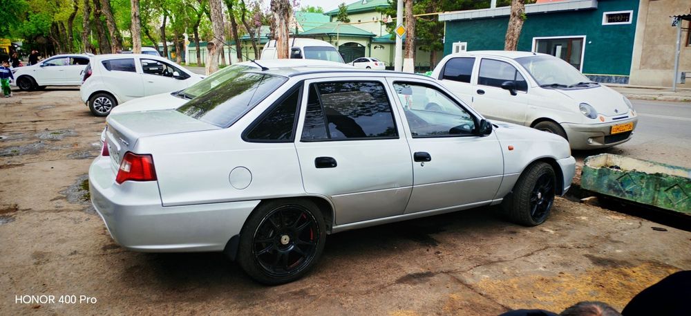 Nexia 2 sotiladi!
Mashina holati juda yaxshi, minishga tayyor.
Mo