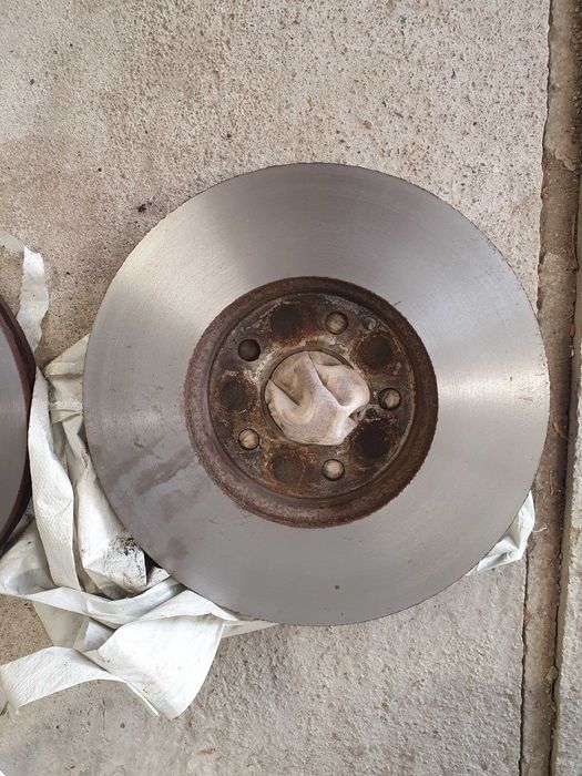 Предни дискове mercedes w211 ф304