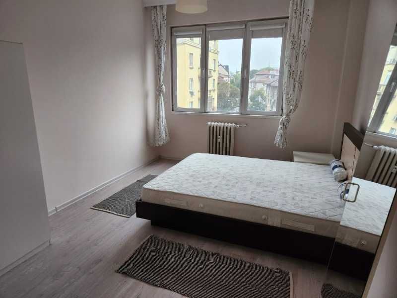 Дава се под наем Тристаен апартамент в София, Оборище - 125 кв.м за 1246 € - Снимка #4