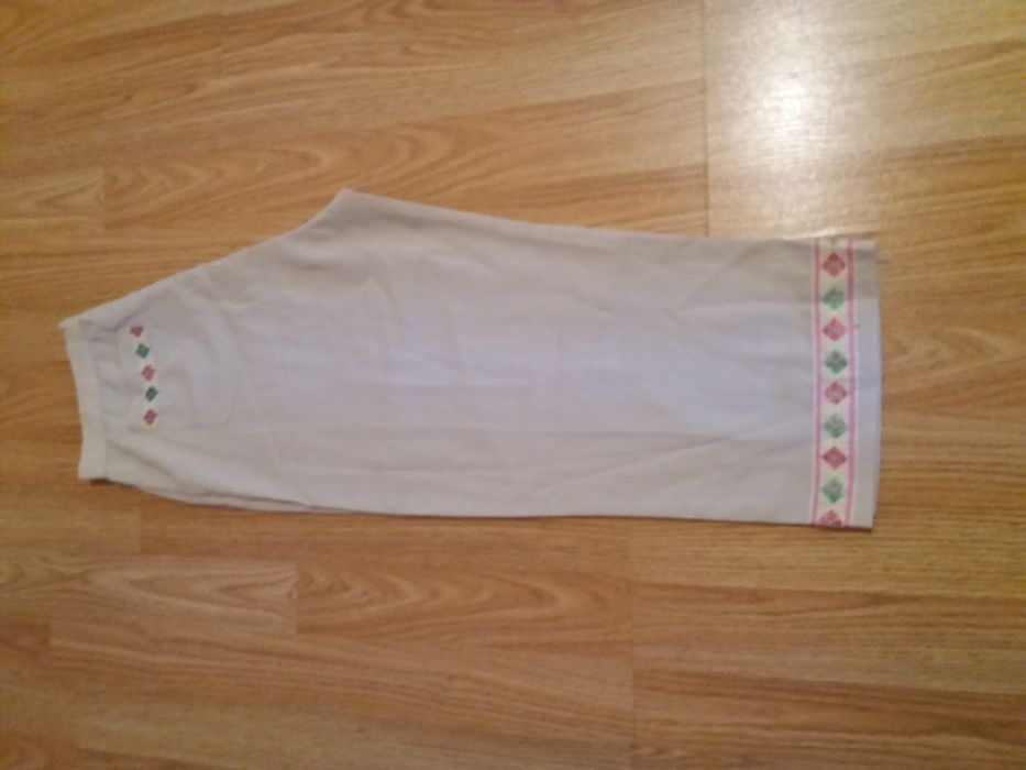 Vând mai multe perechi de pantaloni damă