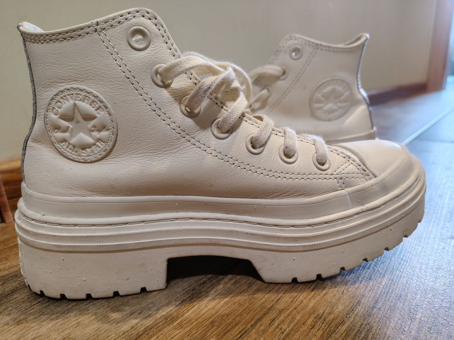 Кожени кецове Converse