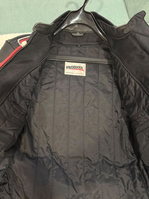 Geaca motor piele plus textil cu armaturi spate, coate si antebrate impecabila