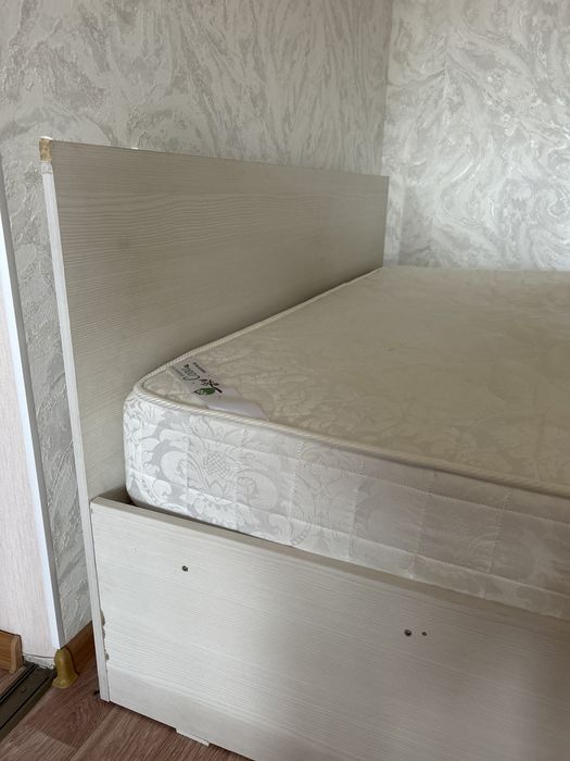 Продам кровать 10000