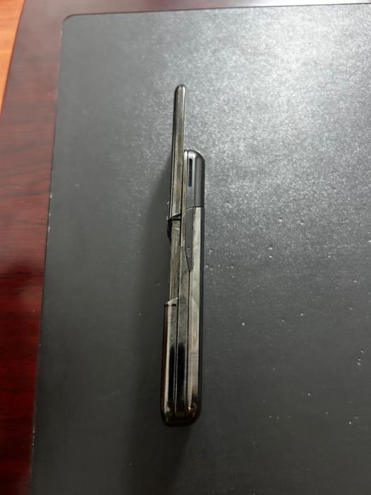 Срочно продам телефон