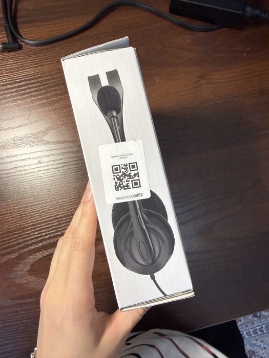 Наушники-микрофон Logitech