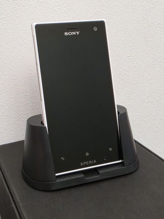 Sony Ericsson Xperia Acro S новый