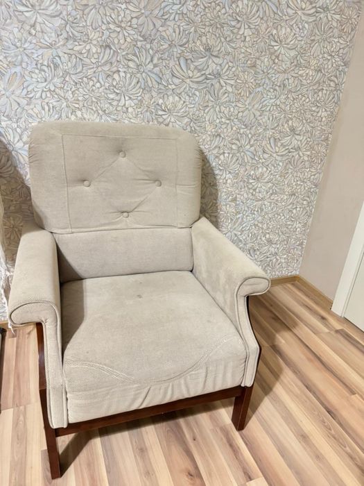 Диван в хорошем состоянии