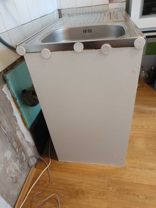 Кухненски шкаф с мивка