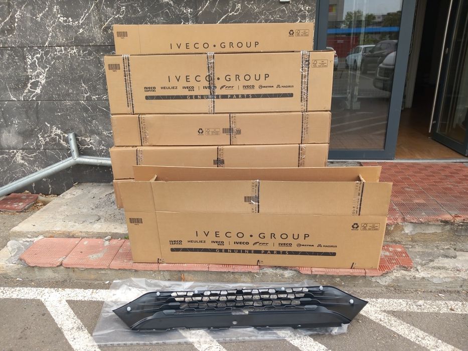 Grila iveco daily e 5 e 6  masca grila trager
