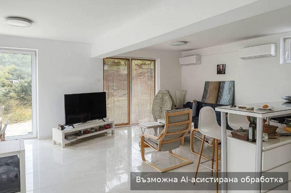 Дава се под наем Къща в к.к. Св.Св. Константин и Елена - 485 кв.м за 1346.4 € - Снимка #1