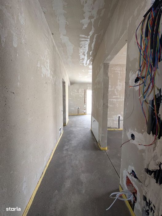 Apartament cu 2 camere, semifinisat, bloc cu lift, zona Cetatii — fotografia 3