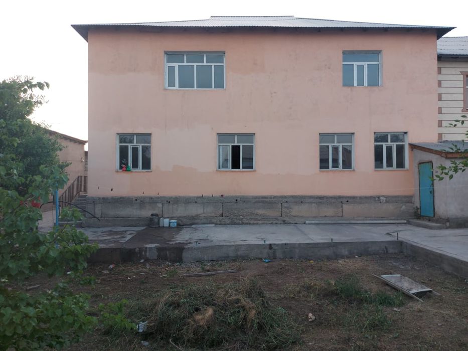 Продаётся дом возле базара