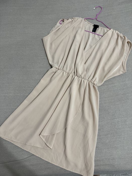 Дамски рокли XS и S - ZARA , H&M , Monkl