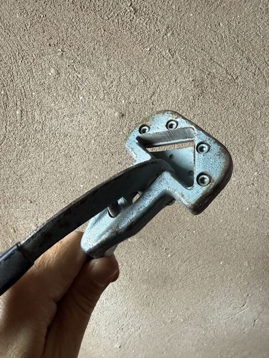 Ножницы для молдинга или профиля