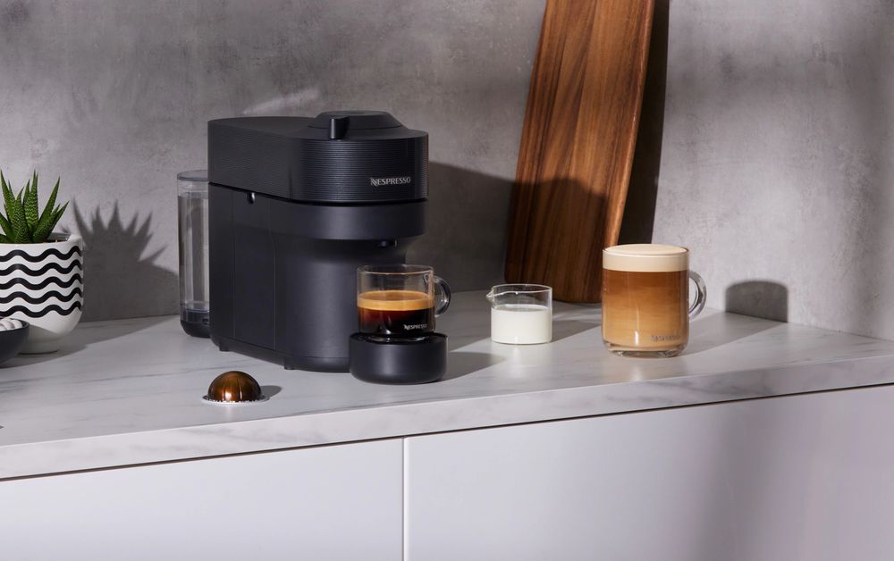 Капсульная кофемашина Nespresso Vertuo pop. Сделано в Венгрии