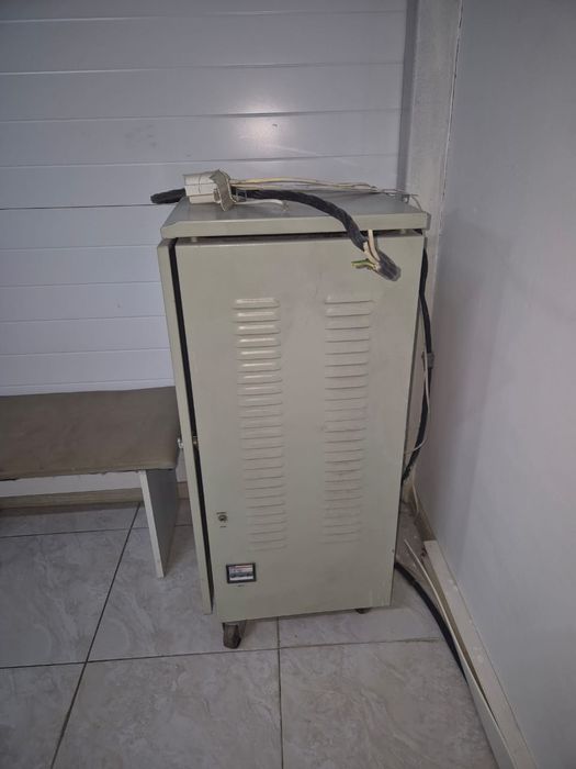 Стабилизатор напряжения