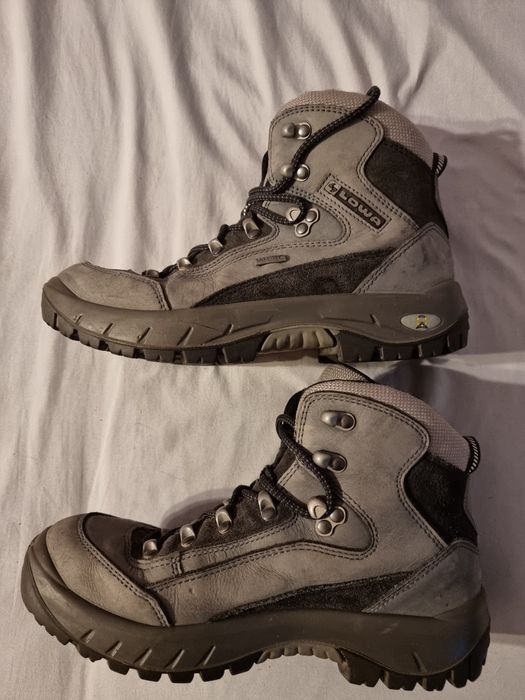 LOWA  туристически обувки