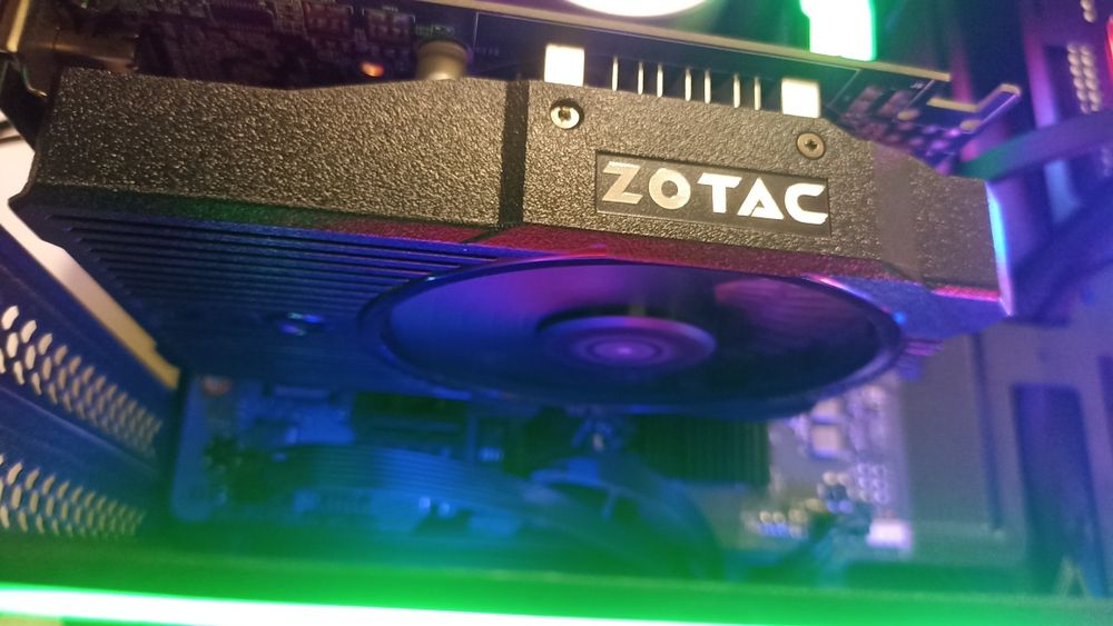 Geforce GTX 1050 видеокарта