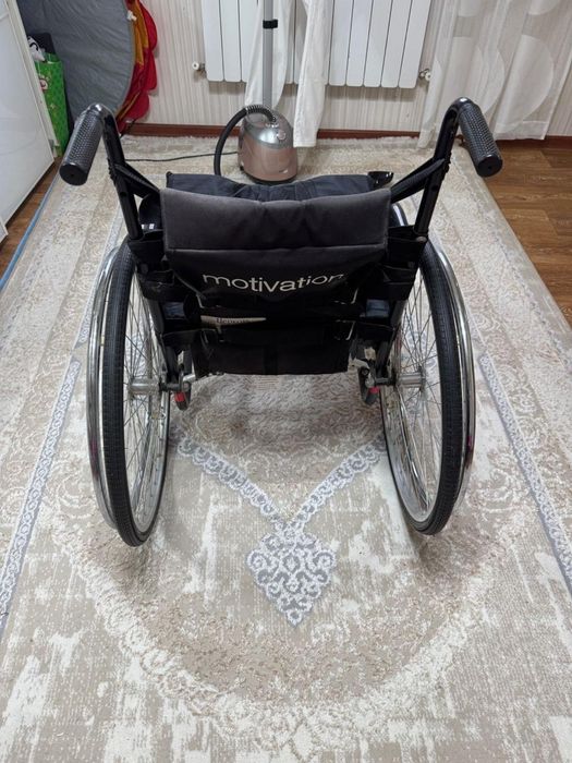 инвалидная коляска