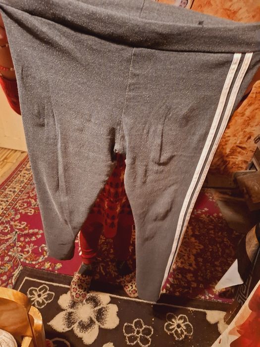 Продава се  комплекти има лек коментар