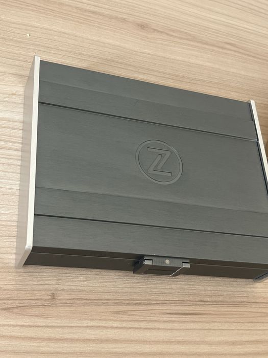 Часовник Zelos Blacktip 200m GMT "Coal Black"