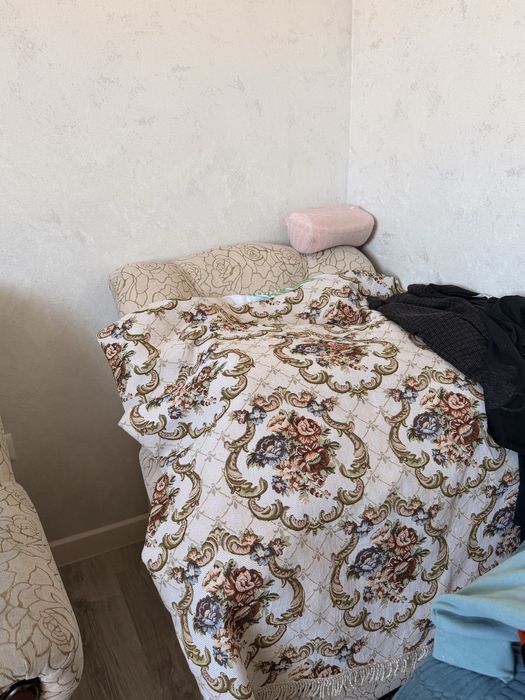 Продам диван с креслом