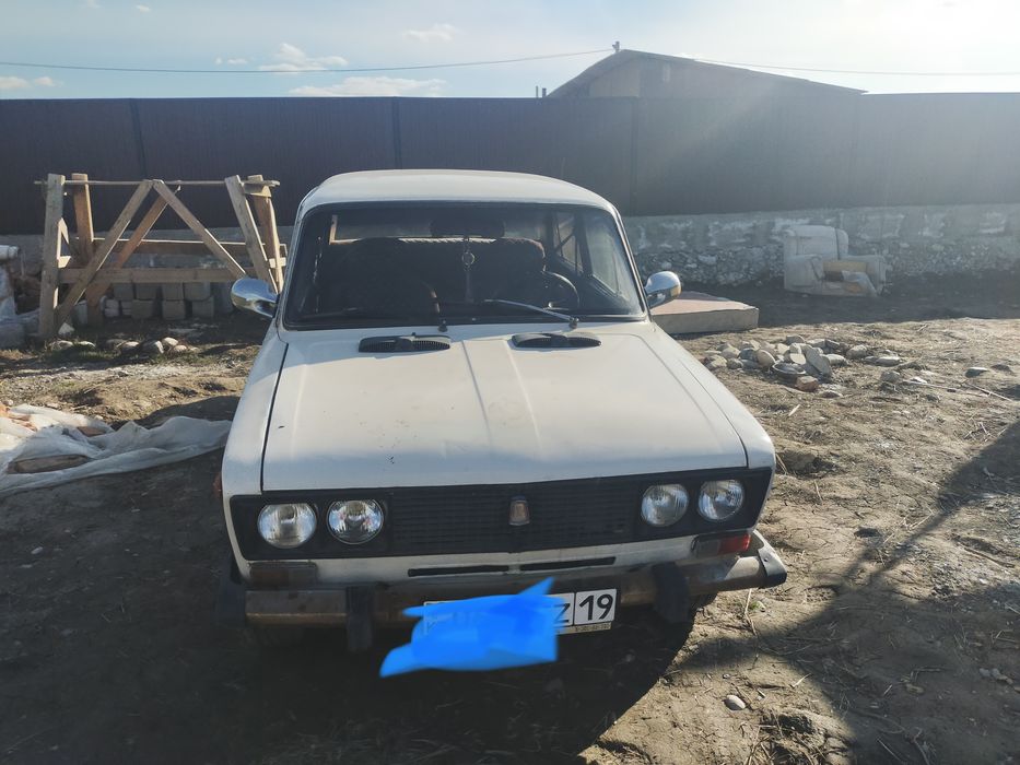 Продам срочно машину