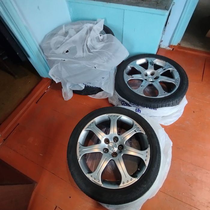 Продам диски с резиной