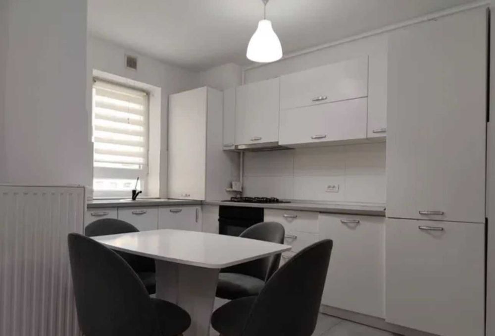 Inchiriere Studio modernt et 1 cu parcare Kasper Coresi