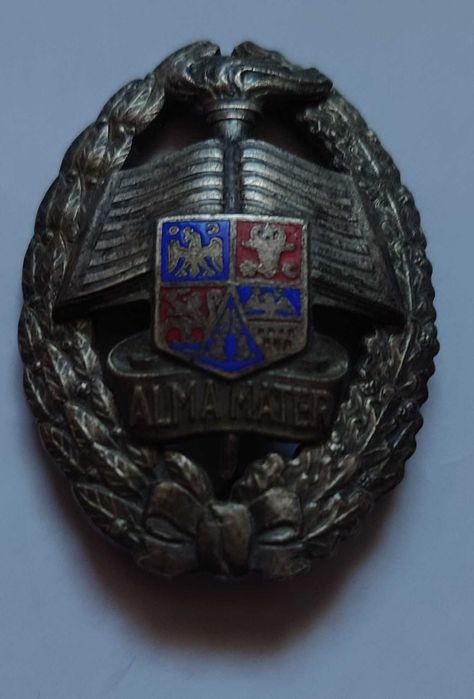 Insigna Alma Mater în stare foarte bună