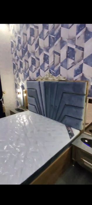 hamma narsasi bor full turibdi