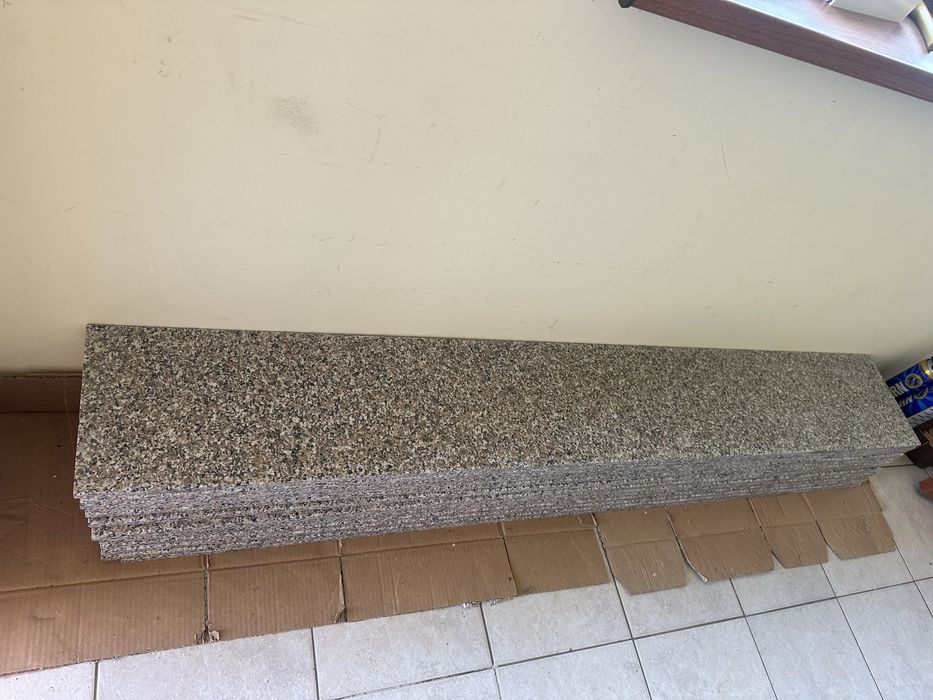 Гранит,полиран кант с фаска