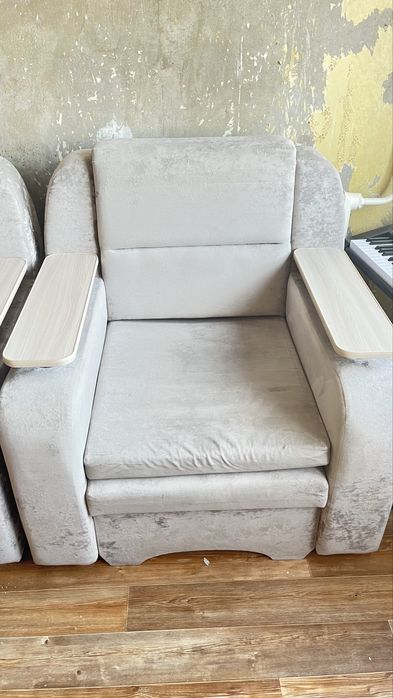 Диван с креслами